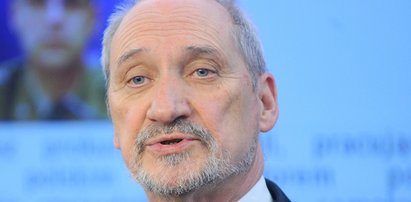 Czy Macierewicz ma części tupolewa?