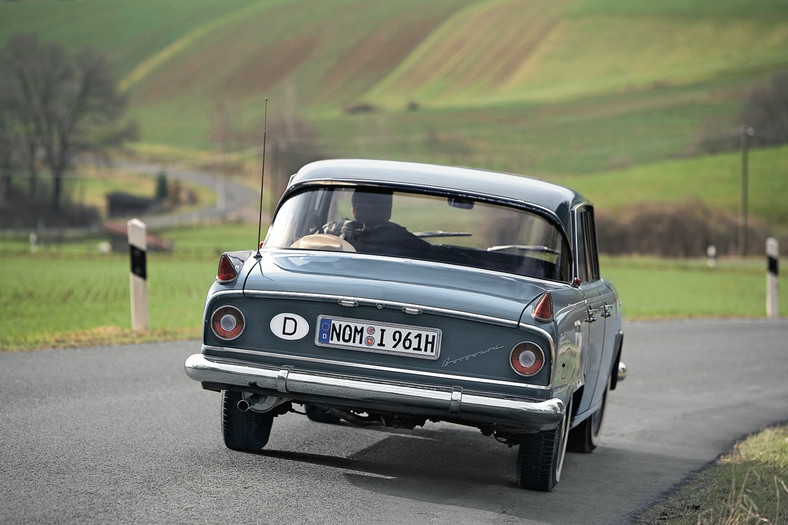 Borgward P 100