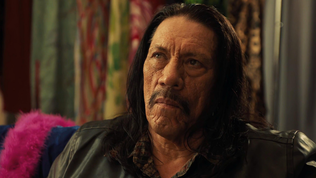 Do sieci trafił zwiastun filmu "Bad Asses" z Dannym Trejo w roli głównej. Film stanowi kontynuację widowiska "Bad Ass: Twardziel" z 2011 roku. 69-letni Danny Trejo po praz kolejny wciela się w postać ulicznego osiłka z zasadami - Franka Vegi. Tym razem bohater musi powstrzymać niecne plany pewnego szefa gangu narkotykowego.