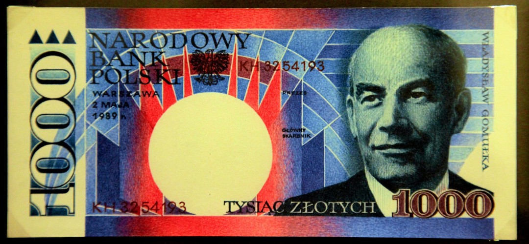 Banknoty polskie. Projektant i grafik ANDRZEJ HEIDRICH