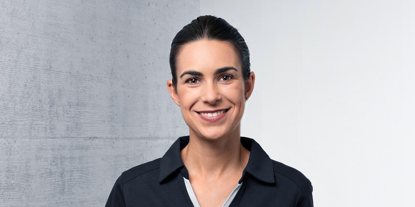 Wie man die Bräune richtig pflegt, damit sie auch lange anhält, weiss Dr. med. Anna Balazs (39), Fachärztin FMH für Dermatologie in der skinmed Klinik in Lenzburg AG.