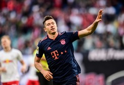 Liga Mistrzów: Dziesięciu Polaków w fazie grupowej. Lewandowski i Szczęsny z największymi szansami na jej wygranie