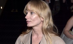 Cielecka opublikowała selfie z pomnikiem smoleńskim. Internauci zarzucają jej 'śmianie się ze śmierci'