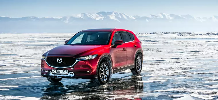 Mazda CX-5 na zamarzniętym Bajkale - epicka jazda