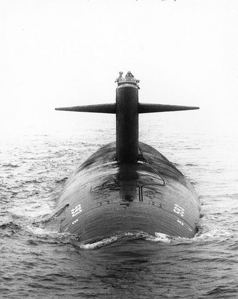 USS Tresher (SSN-593) - 2 tys. 600 m