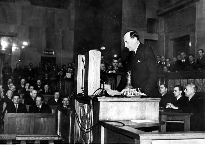 Posiedzenie Sejmu w 1939 r. - exposé ministra spraw zagranicznych Józefa Becka na zerwanie przez Niemcy paktu o nieagresji z Polską