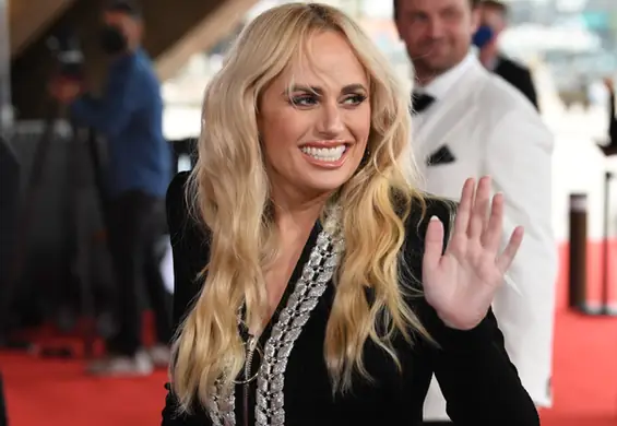 Chciano, by była dalej "zabawną grubą laską". Rebel Wilson mówi o utracie wagi