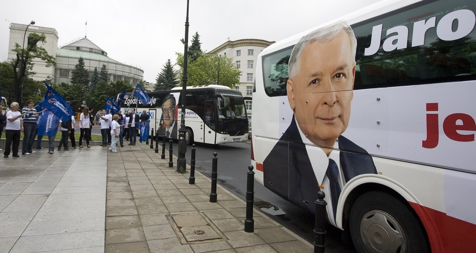 WARSZAWA AUTOKAR WYBORCZY KACZYŃSKI