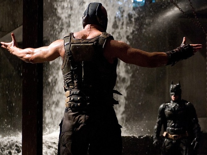 Mroczny rycerz powstaje / (C) 2012 WARNER BROS. ENTERTAINMENT INC. AND LEGENDARY PICTURES FUNDING, LLC