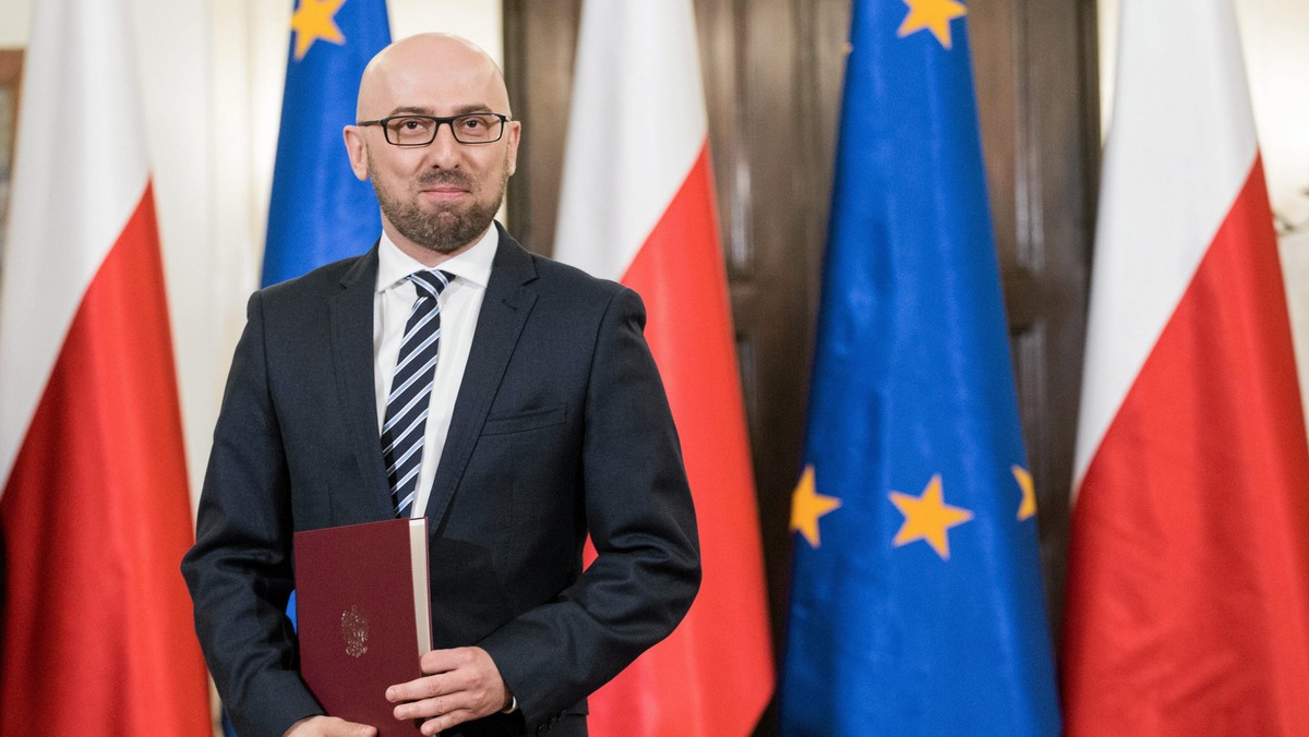 Prezydent Andrzej Duda spotkał się już z premierem Mateuszem Morawieckim i nowym szefem MSZ Jackiem Czaputowiczem m.in. w sprawie relacji z UE - powiedział rzecznik prezydenta Krzysztof Łapiński.