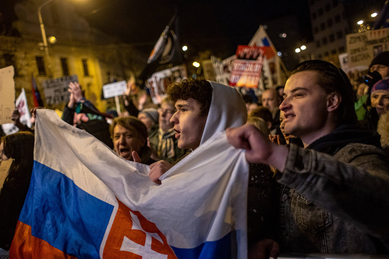 Protest przeciwko rządowemu planowi zmiany kodeksu karnego i likwidacji prokuratury krajowej, Bratysława, Słowacja, 1 lutego 2024 r.