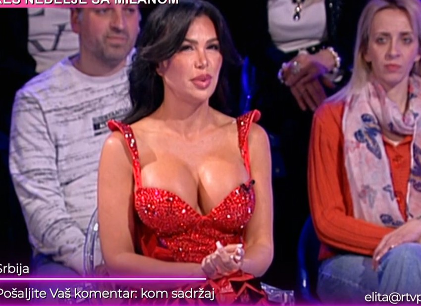 Stanija kao milion dolara u vatreno crvenoj haljini sa kristalima: Stigla u Šimanovce, sprema se neviđeni haos