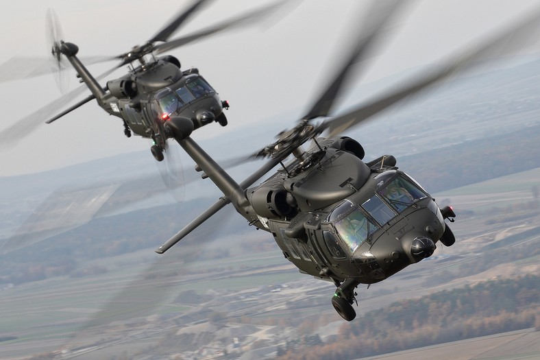 Wojska Specjalne posiadają już osiem śmigłowców S-70i Black Hawk. Wszystkie trafiły do JW Grom.