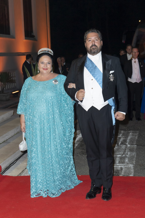 Wielka Księżna Maria Michajłowicz Romanow i jej syn Wielki Książę Rosji Georgij Michajłowicz Romanow podczas obiadu weselnego księcia Albanii Leka i Elia 8 października 2016 r. w Tiranie.