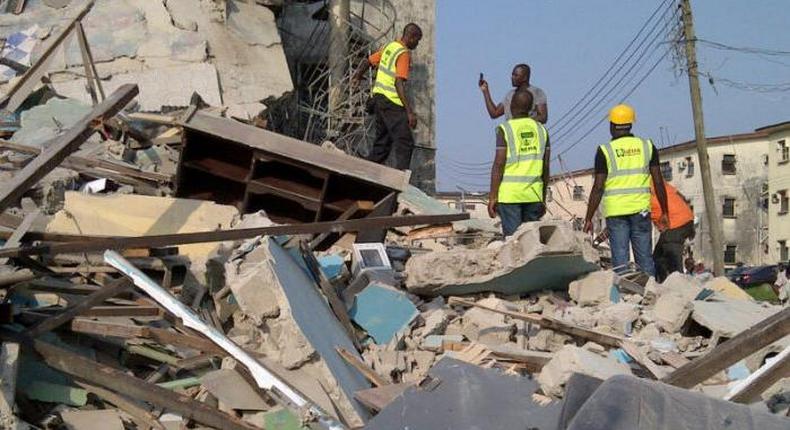 Firemen rescue 10 from collapsed building in Kano/Illustration. [AITOnline]