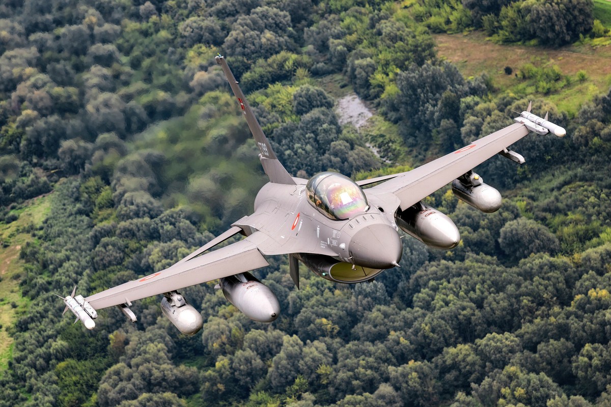 Katastrofa F-16 w Radomiu. Komentarze prokuratury i najważniejszych osób w państwie