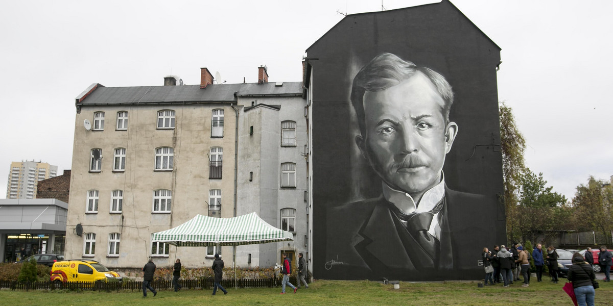 Katowice. Portret Wojciecha Korfantego na ścianie kamienicy przy ul. Reja 6 