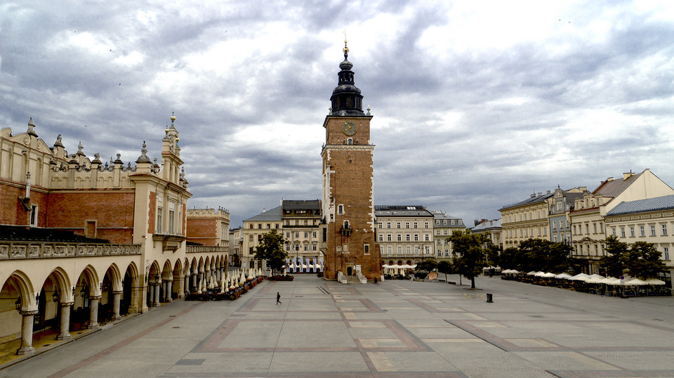 Zdjęcia z albumu Andrzeja Nowakowskiego "Czas. Rynek Główny w Krakowie"