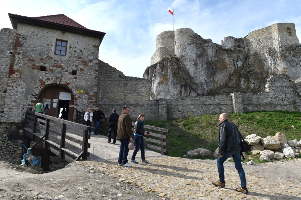 RABSZTYN ZAMEK OTWARTY DLA TURYSTÓW (Zamek w Rabsztynie)