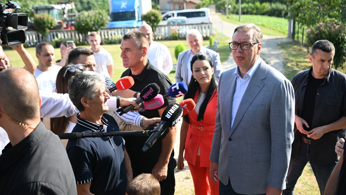 Aleksandar Vučić u poseti porodici Todorović