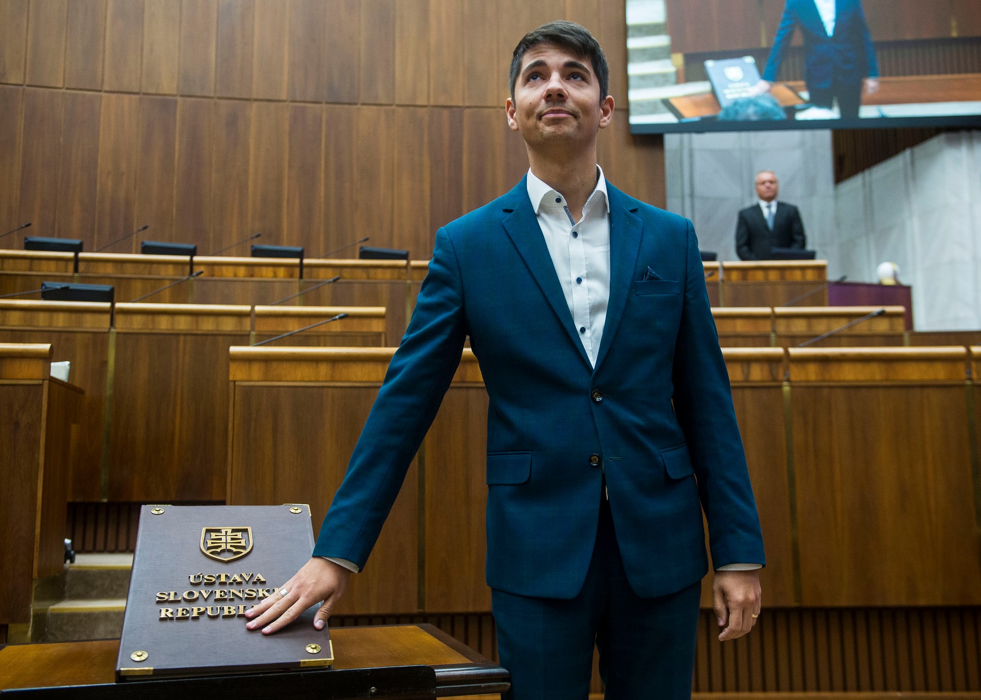 Erik Kaliňák (Smer-SD) skladá poslanecký sľub počas ustanovujúcej schôdze Národnej rady Slovenskej republiky.