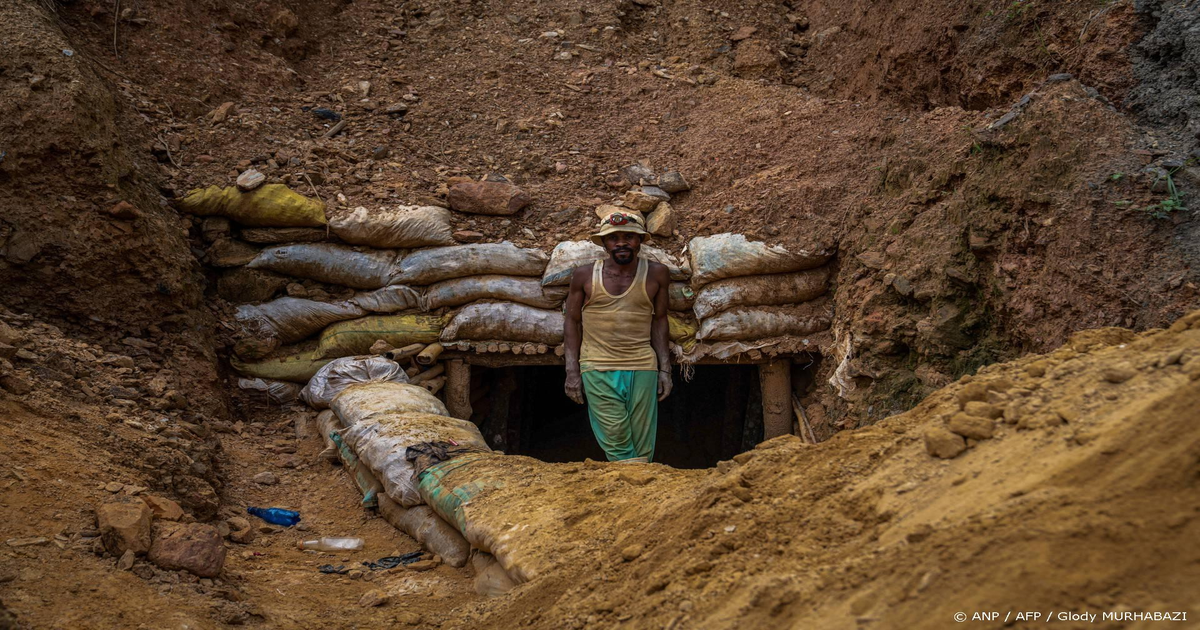 De-mijn-achter-je-smartphone-Meer-dan-200-doden-in-Oost-Congo