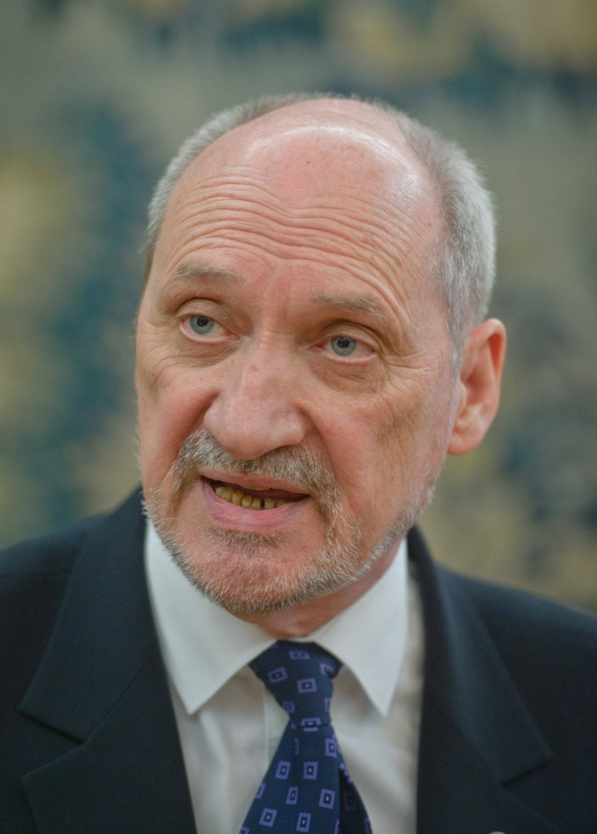 Macierewicz