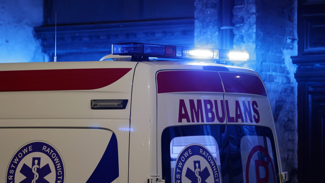 Dramat w Małopolsce. Pijani rodzice zostawili czwórkę małych dzieci bez opieki