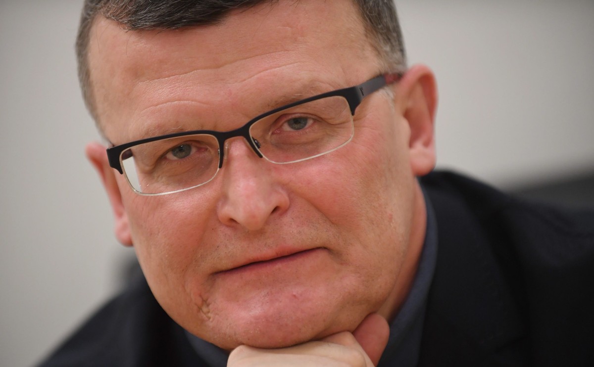 Dr Paweł Grzesiowski
