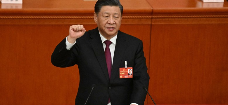 "Zbliża się hegemonia Chin". Ekspert: Pekin korzysta z zamieszania na świecie. "Xi Jinping jest odważniejszy niż kiedykolwiek"