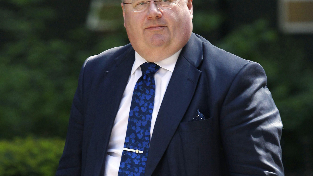 Odpowiedzialny w rządzie Wielkiej Brytanii za lokalne samorządy minister Eric Pickles wypowiedział się przeciwko ulgom podatkowym dla Kościoła scjentologicznego, podającego się za organizację religijną wyższej użyteczności publicznej.