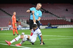 Holender będzie gwizdał na Wembley. Szczęśliwy dla Polaków nie jest