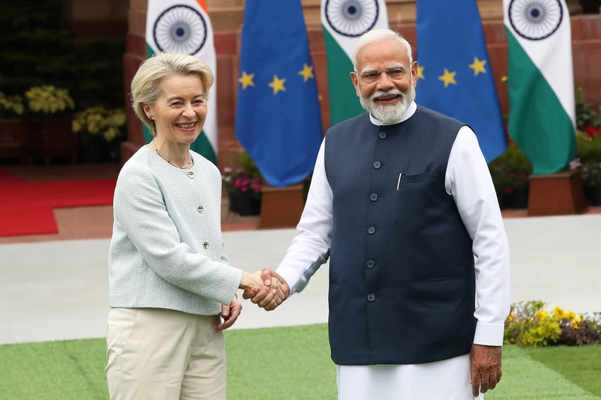 Ursula fon der Lajen, Narendra Modi