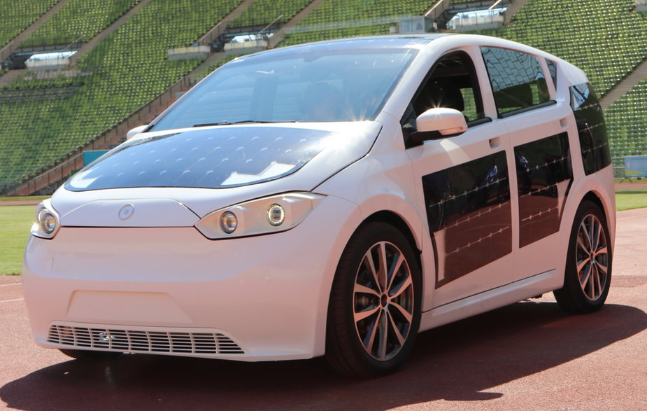 Prototyp solarnego samochodu rodzinnego Sion
