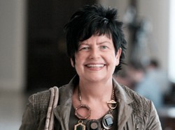 "Młodzi nie poprą PiS, bo nie chcą się grzebać w trumnach"