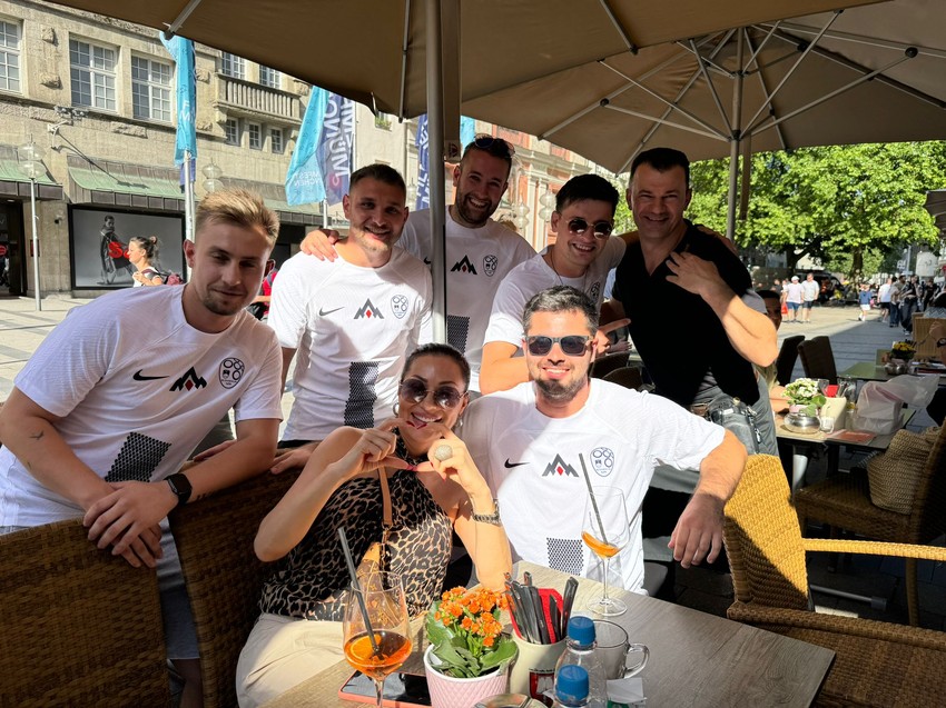 Ceca Ražnatović sa slovenačkim navijačima