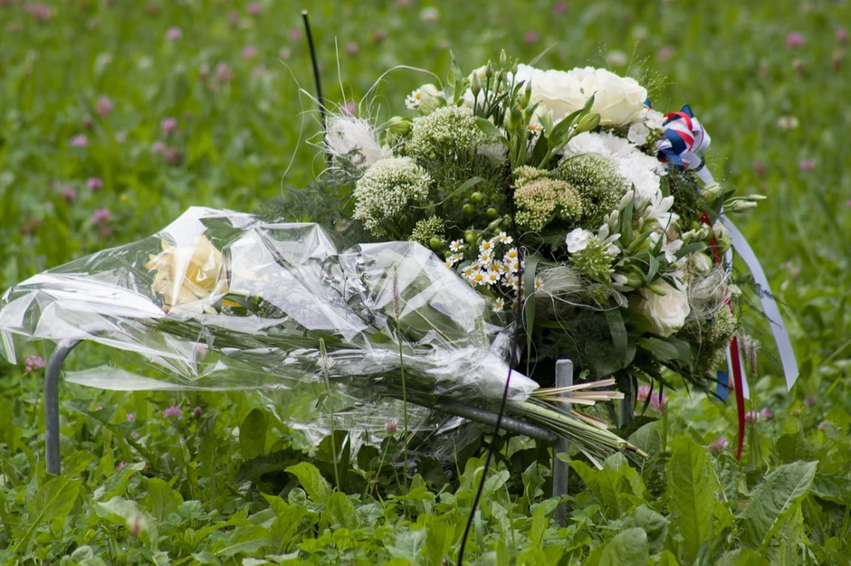 Nadgrobni spomenik je uklonjen 1973.