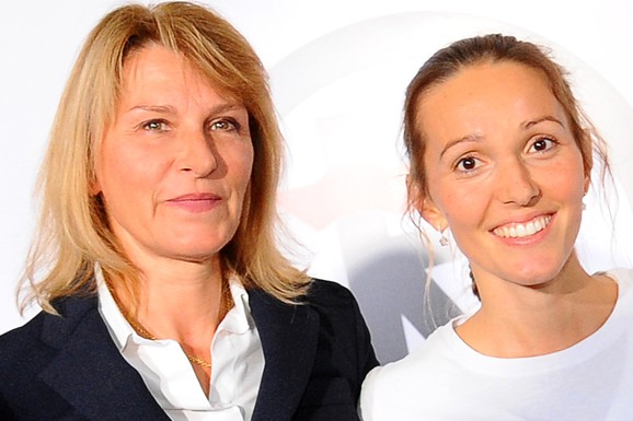 "NE PODRŽAVAM TO ŠTO JELENA RADI" Dijana Đoković je samo jednom govorila o neslaganju sa snajkom: "Ona je preuzela neke stvari"