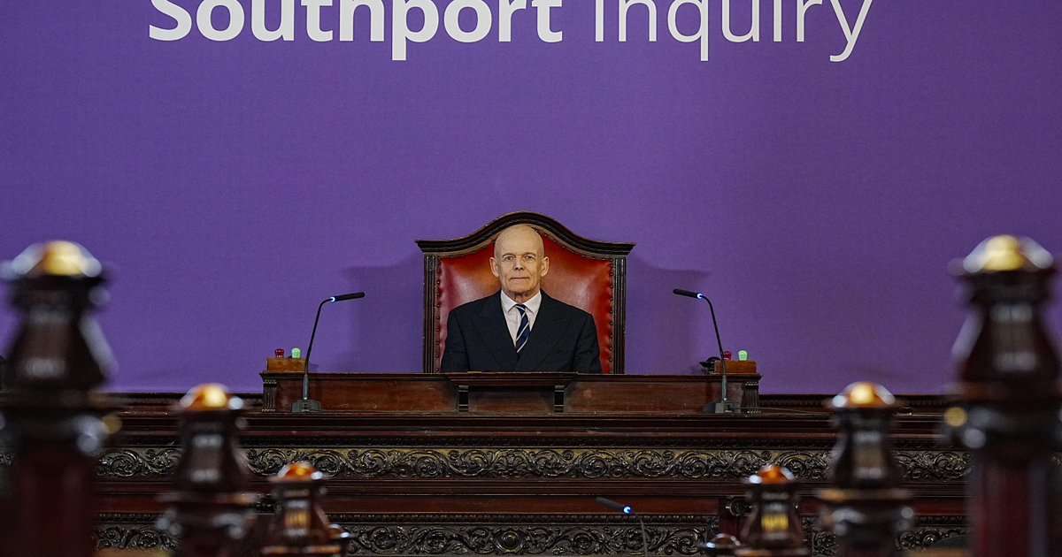 Taxi driver heard screams - but waited 50 minutes to call 999