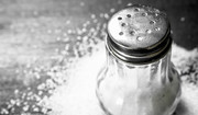 Sól - rodzaje, właściwości, szkodliwość. Czy sól może służyć zdrowiu? 