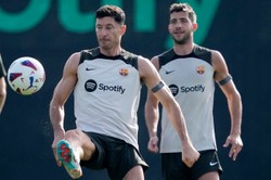 Robert Lewandowski na urlopie nie przytył. Jego muskulatura robi wrażenie [FOTO]