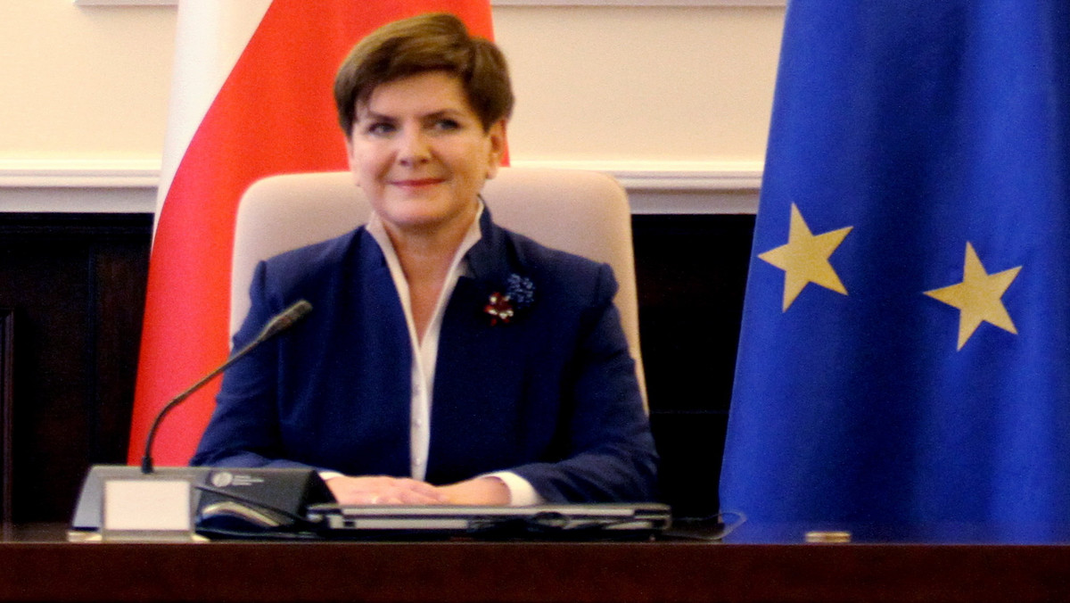 Kluczowym punktem expose premier Beaty Szydło będzie gwarancja realizacji obietnic wyborczych - przewidują eksperci. W ich ocenie to z polityką socjalną wiążą się największe oczekiwania społeczne. W expose pojawi się również wątek bezpieczeństwa państwa.