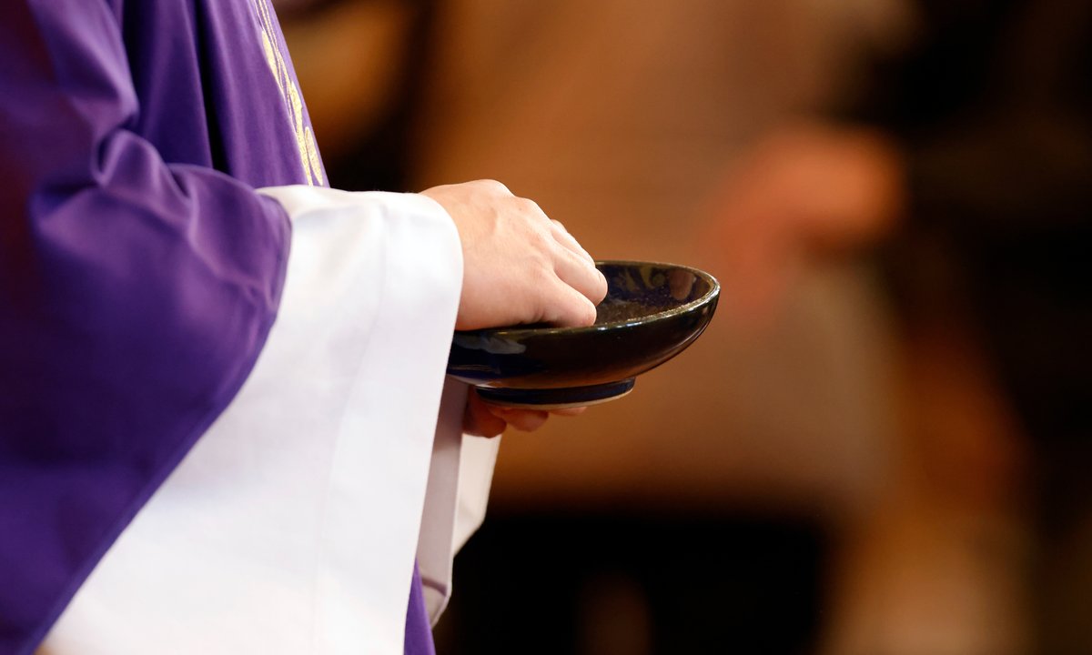 Czy w Środę Popielcową można zjeść jajko? Ksiądz mówi jasno