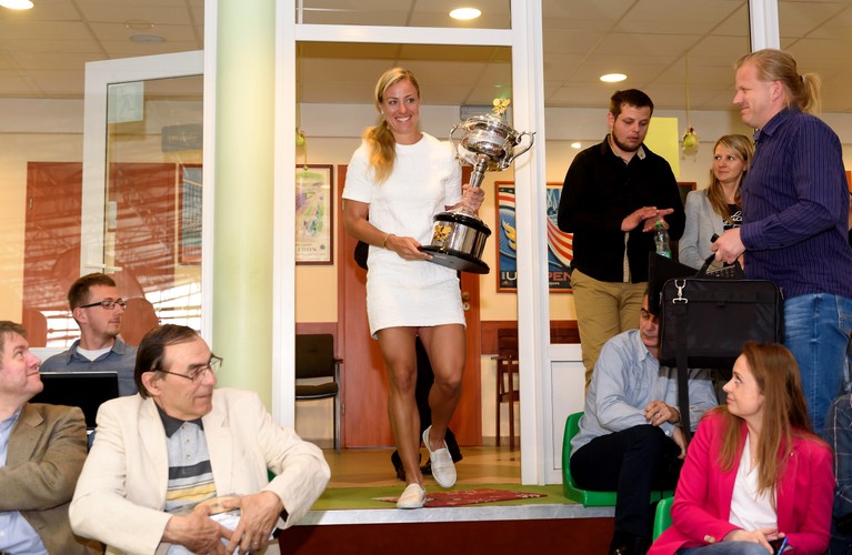 Angelique Kerber zaprezentowała swój puchar z turnieju Australian Open w Centrum Tenisowym w Puszczykowie