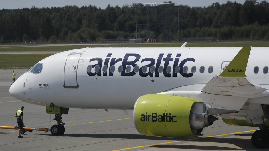 Samolot linii lotniczych airBaltic