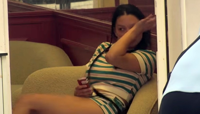 Maja i Asmin u žestokom sukobu, ona jeca na sav glas:Porodica me se odrekla