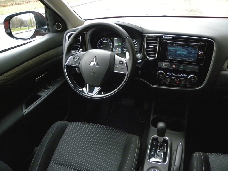 Toyota corolla axio 2008. Kia sportage 2. 4wd комплектация. 4wd комплектация. киа спортейдж 2023 комплектация люкс.