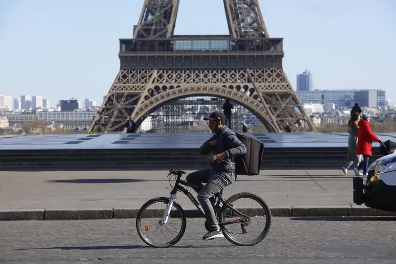 Paryż stawia na rowery