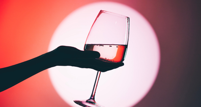 Ez történik valójában a testeddel, amikor alkoholt iszol: a szervezeted sokkal jobban küzd, mint gondolnád