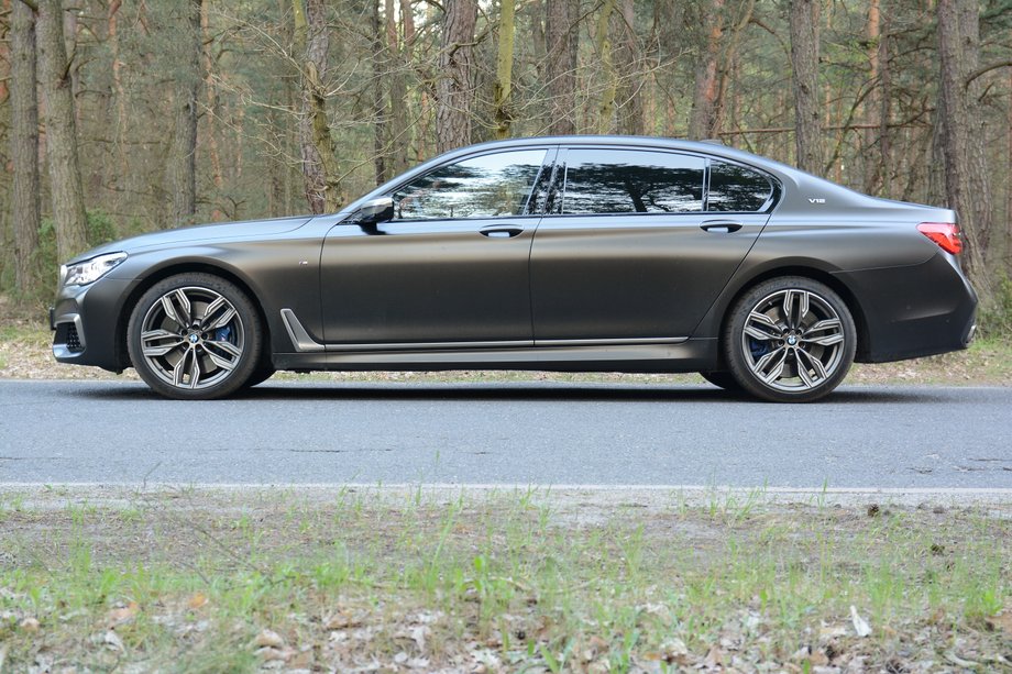 BMW M760Li xDrive